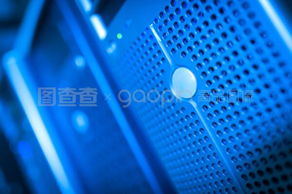 網(wǎng)絡(luò)服務(wù)器與云計(jì)算裝備技術(shù) 賦能現(xiàn)代企業(yè)數(shù)字化轉(zhuǎn)型的核心力量